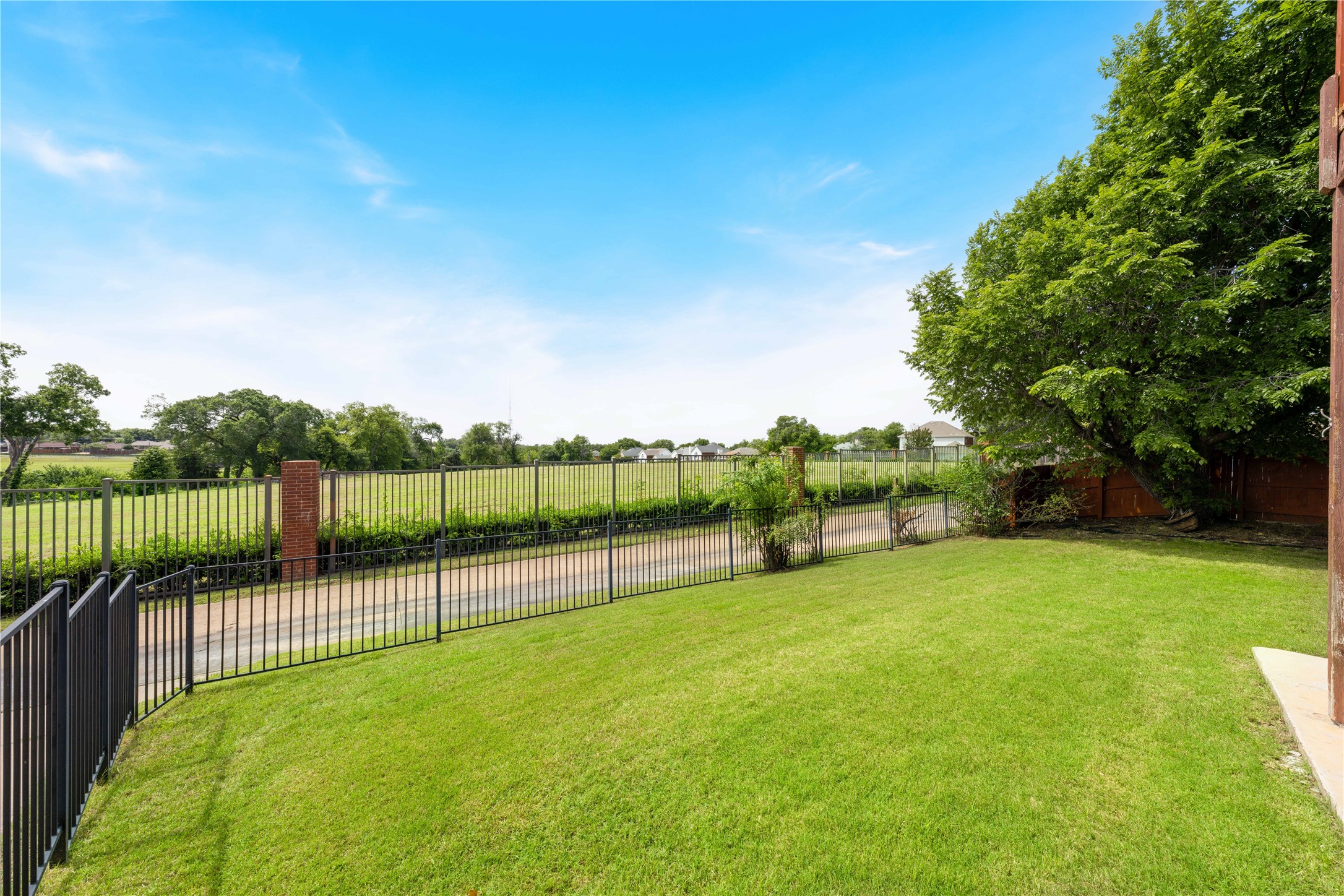 1301 Breamar Drive Carrollton TX 75007