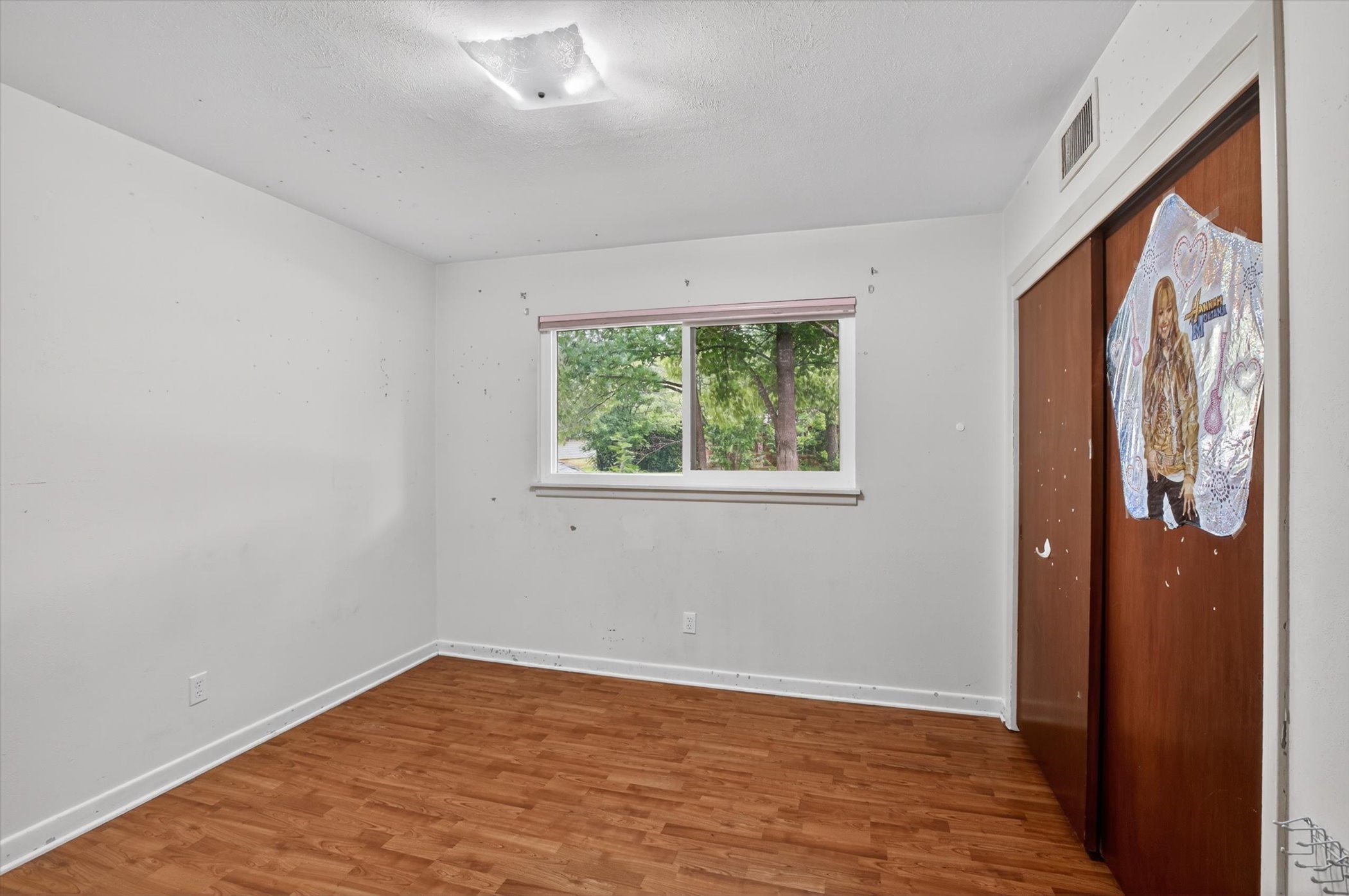 628 W Redbud Drive Hurst TX 76053
