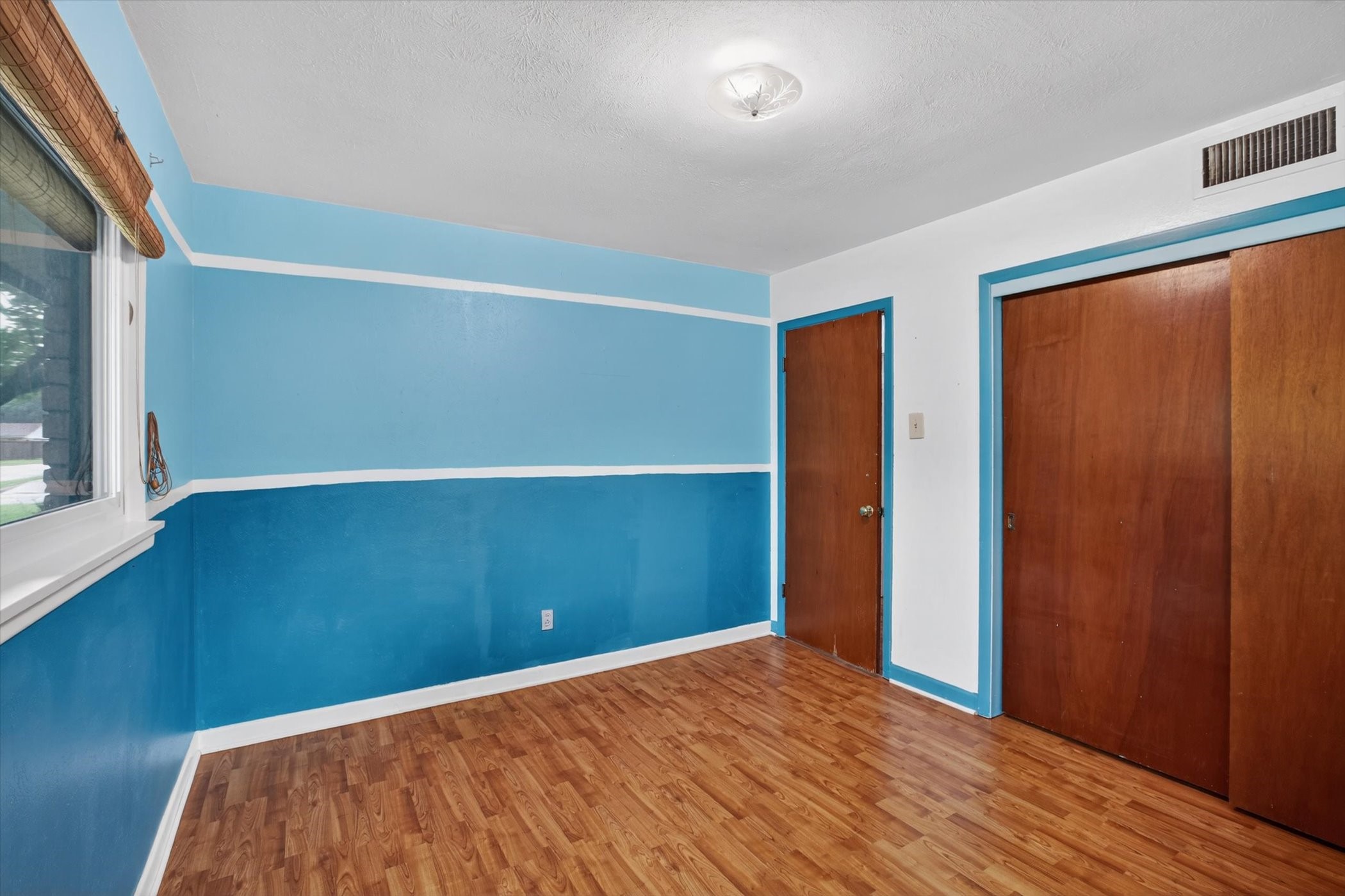 628 W Redbud Drive Hurst TX 76053