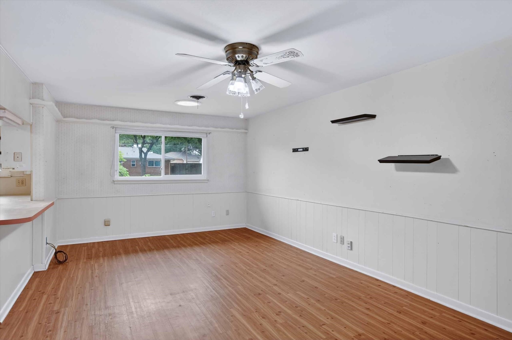 628 W Redbud Drive Hurst TX 76053