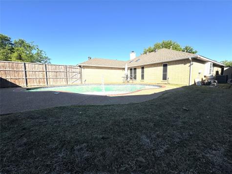 4522 Westlake Drive Garland TX 75043