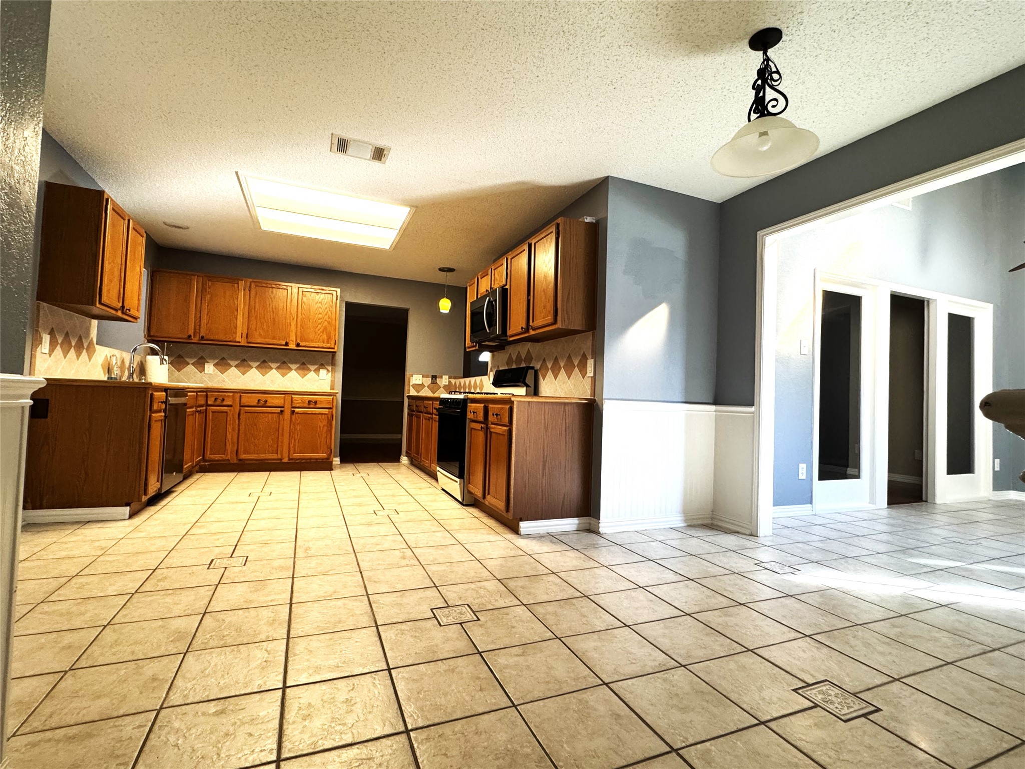 4522 Westlake Drive Garland TX 75043