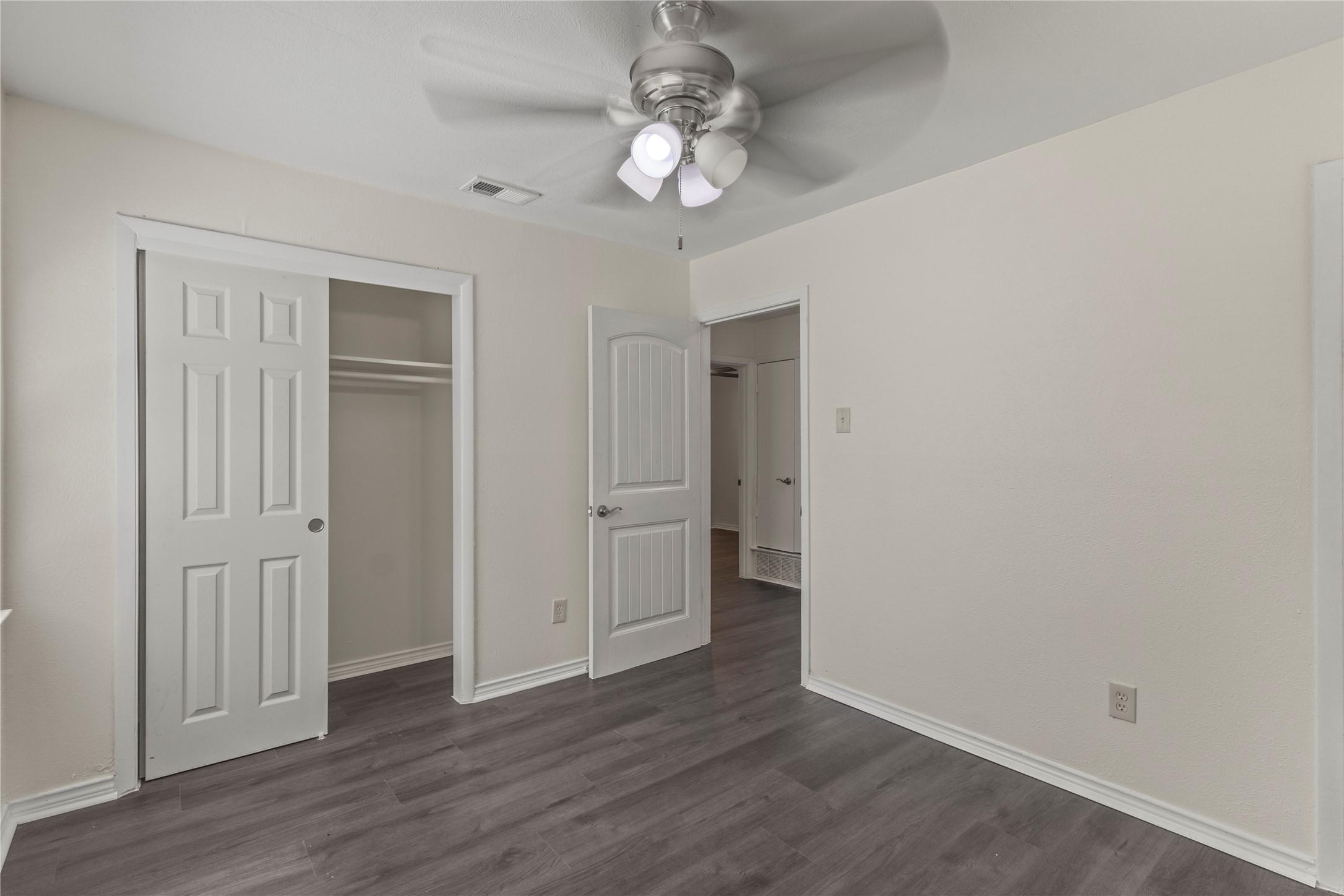 7904 Silverdale Drive Dallas TX 75232