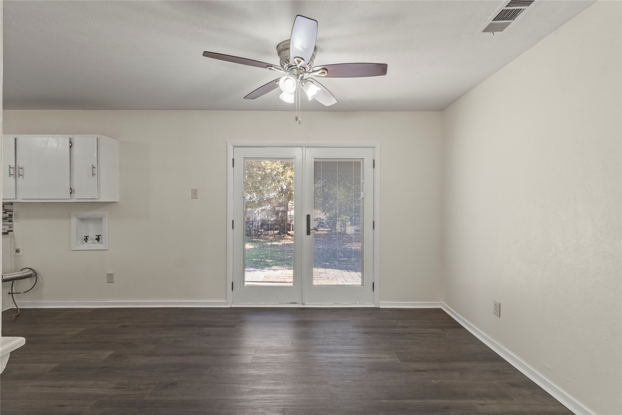 7904 Silverdale Drive Dallas TX 75232