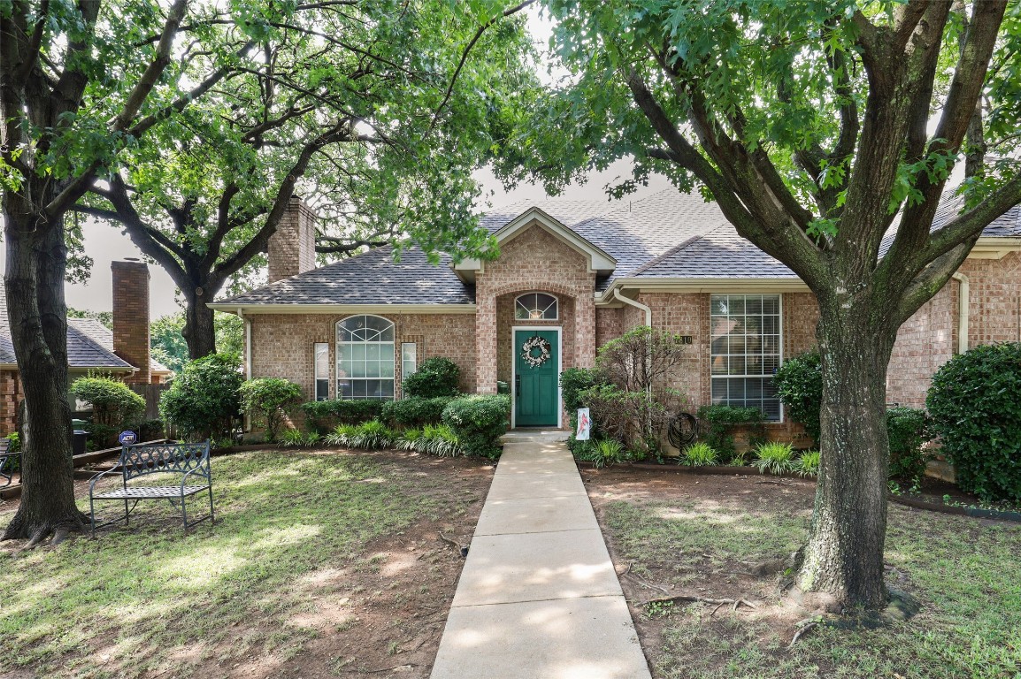 1810 Fern Court Grapevine TX 76051