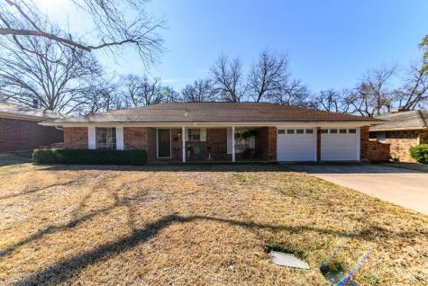 124 Kings Row Street Arlington TX 76010