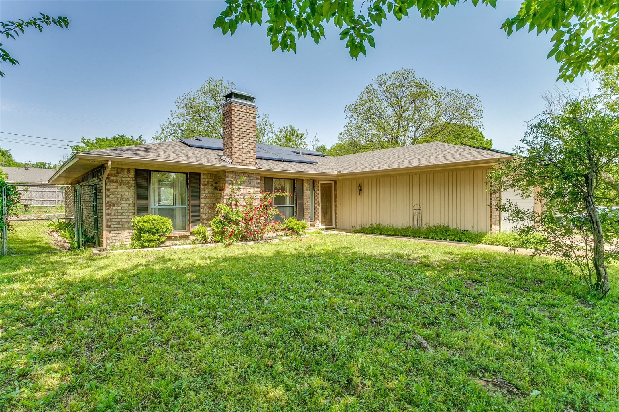 805 S Atkerson Lane Euless TX 76040