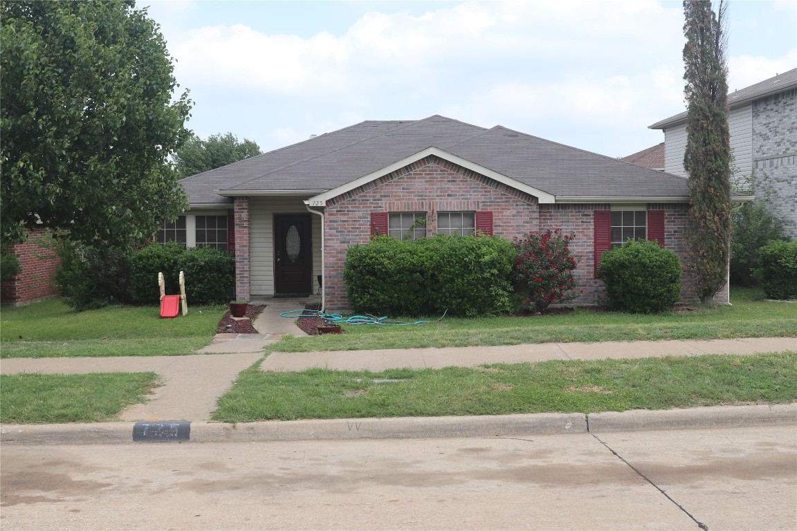 725 Lovern Street Cedar Hill TX 75104