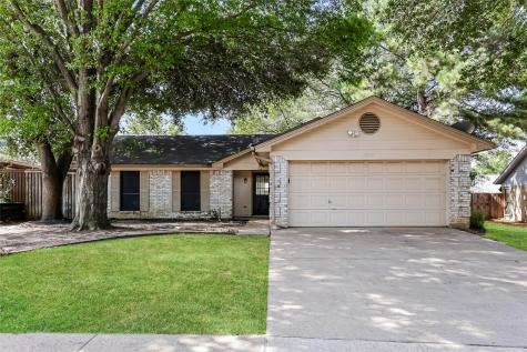 2810 Glen Hollow Circle Arlington TX 76016