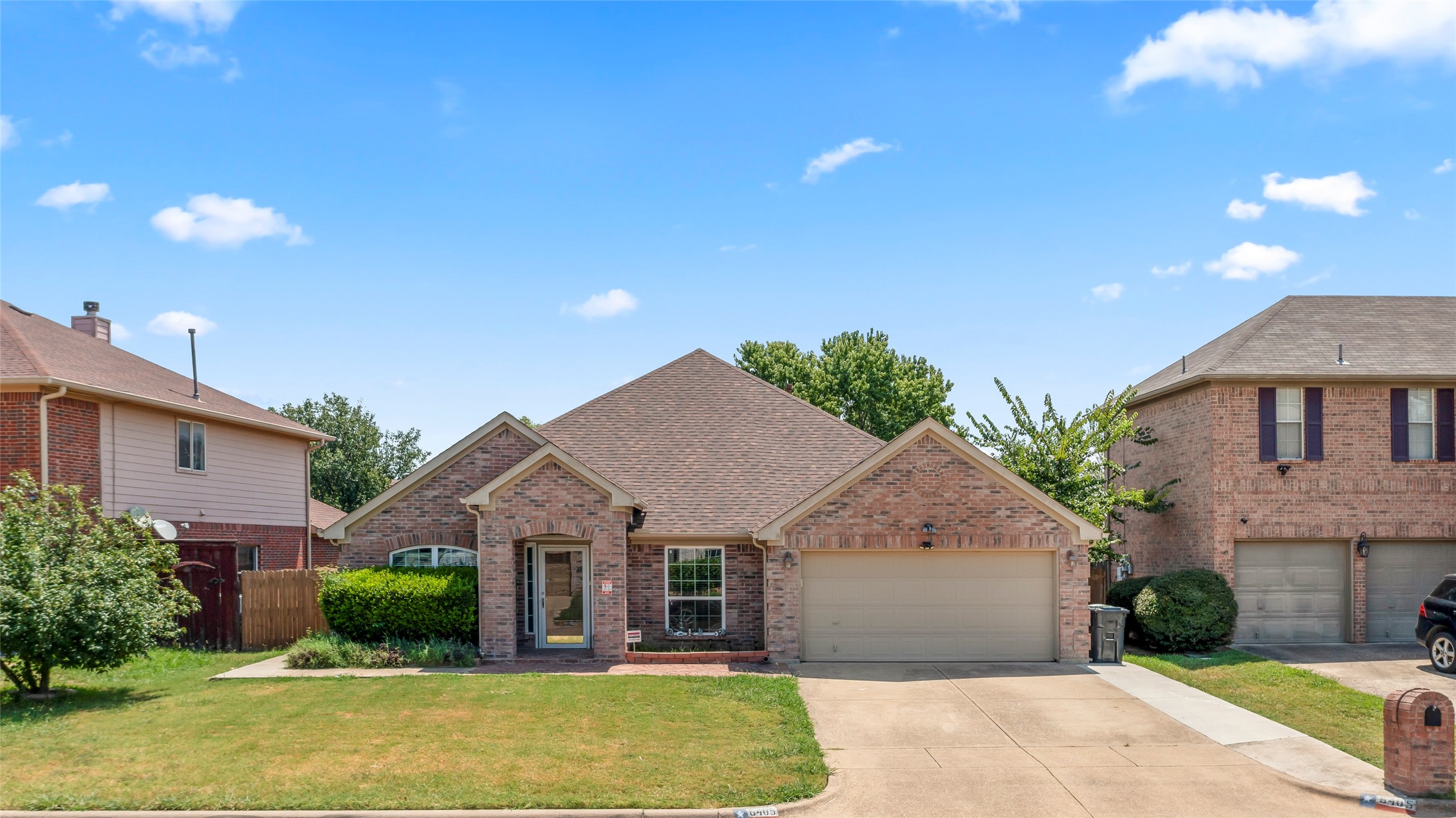 6405 Viking Trail Arlington TX 76001