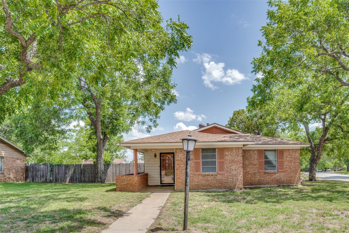 300 Bowles Court Kennedale TX 76060