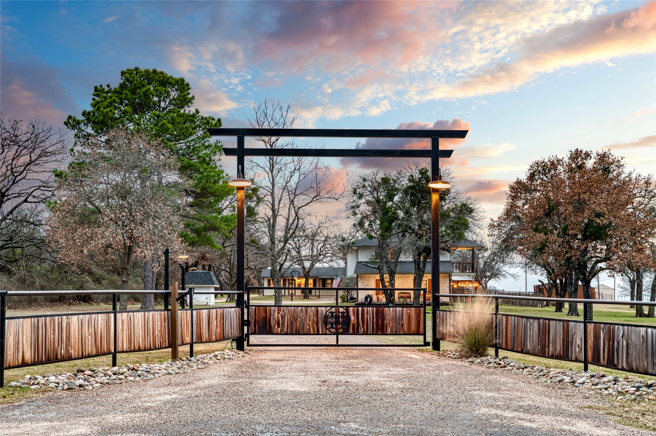 Brock TX, 909 Grindstone Road