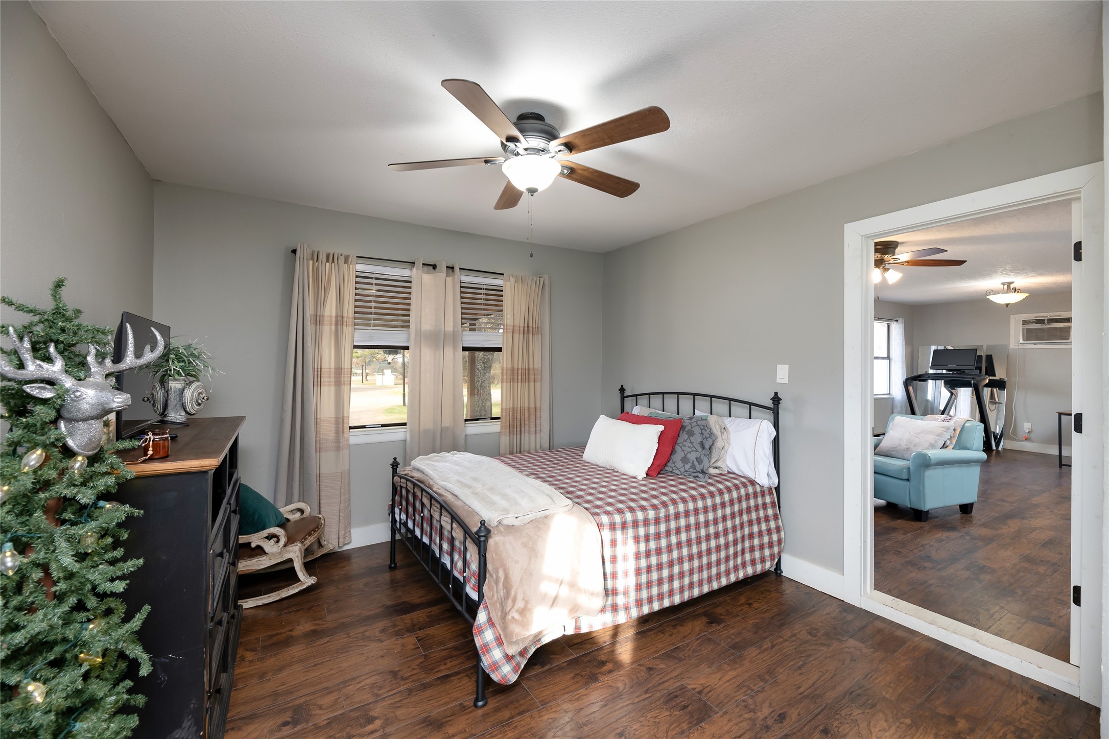 909 Grindstone Road Brock TX 76087