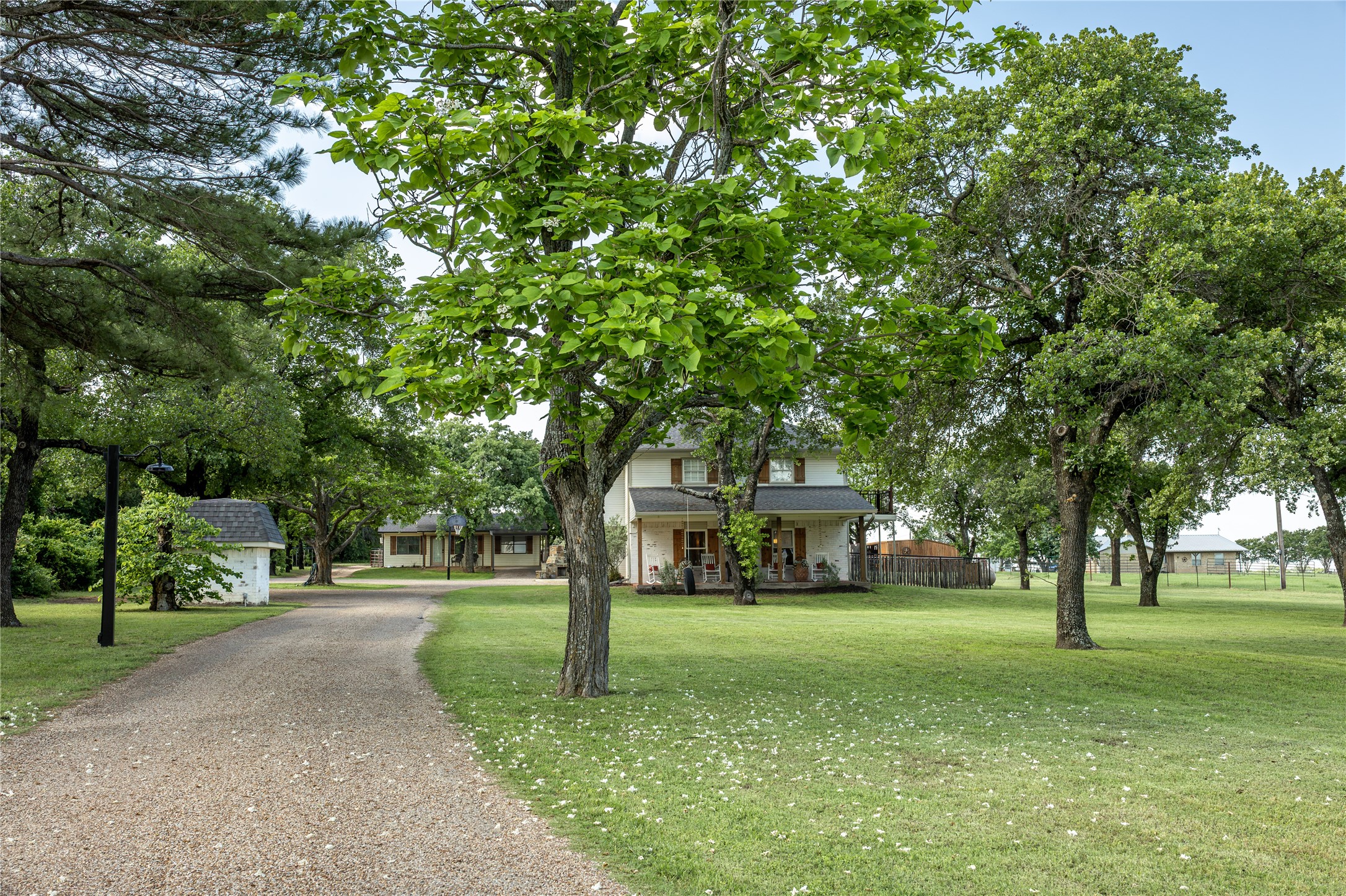 909 Grindstone Road Brock TX 76087