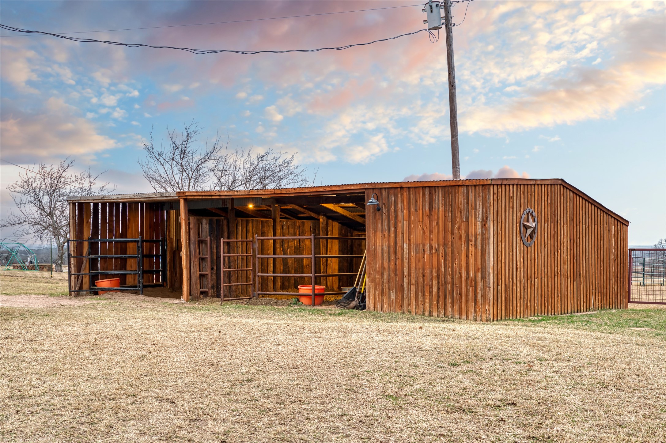 909 Grindstone Road Brock TX 76087