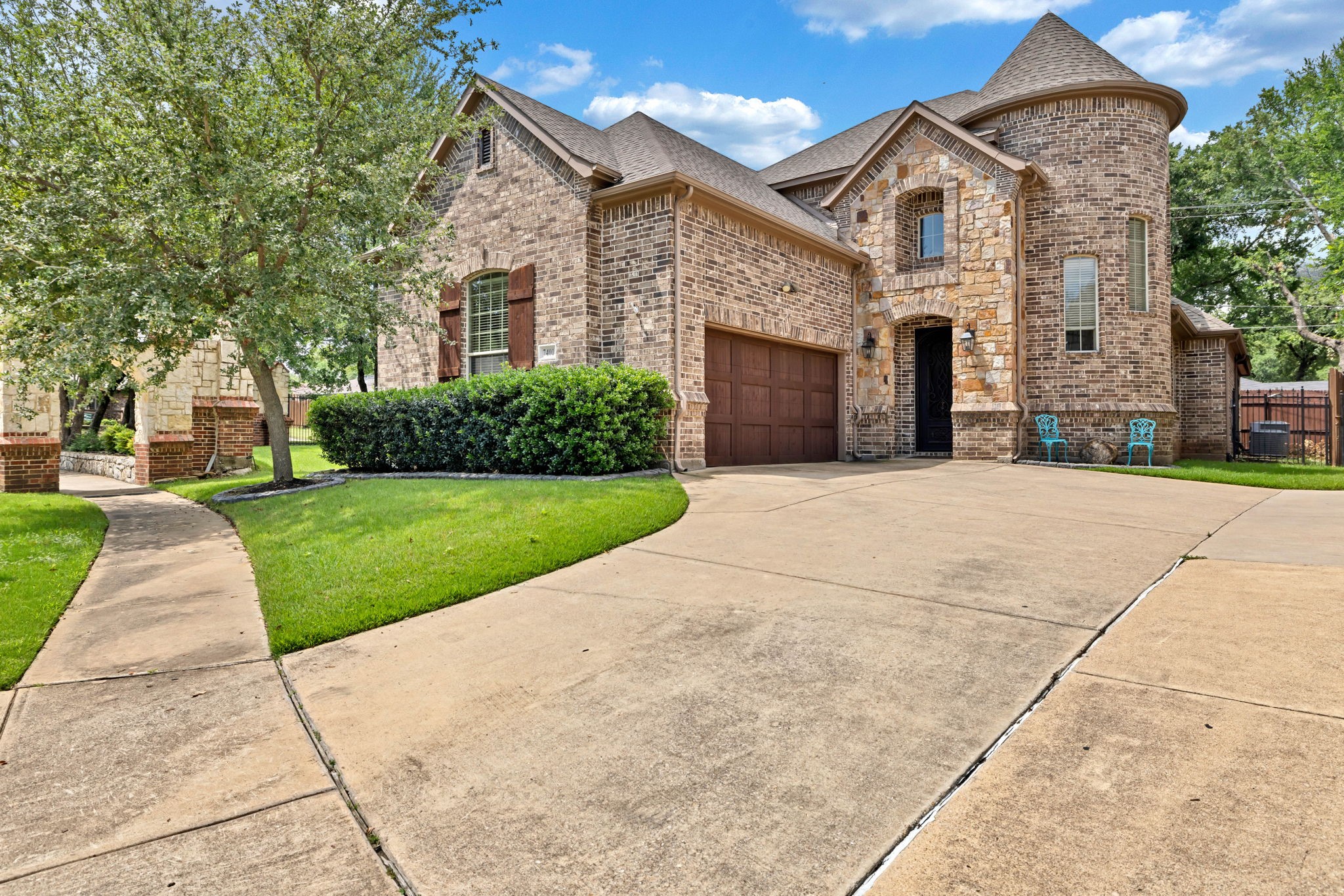 7401 Park Place Drive North Richland Hills TX 76182