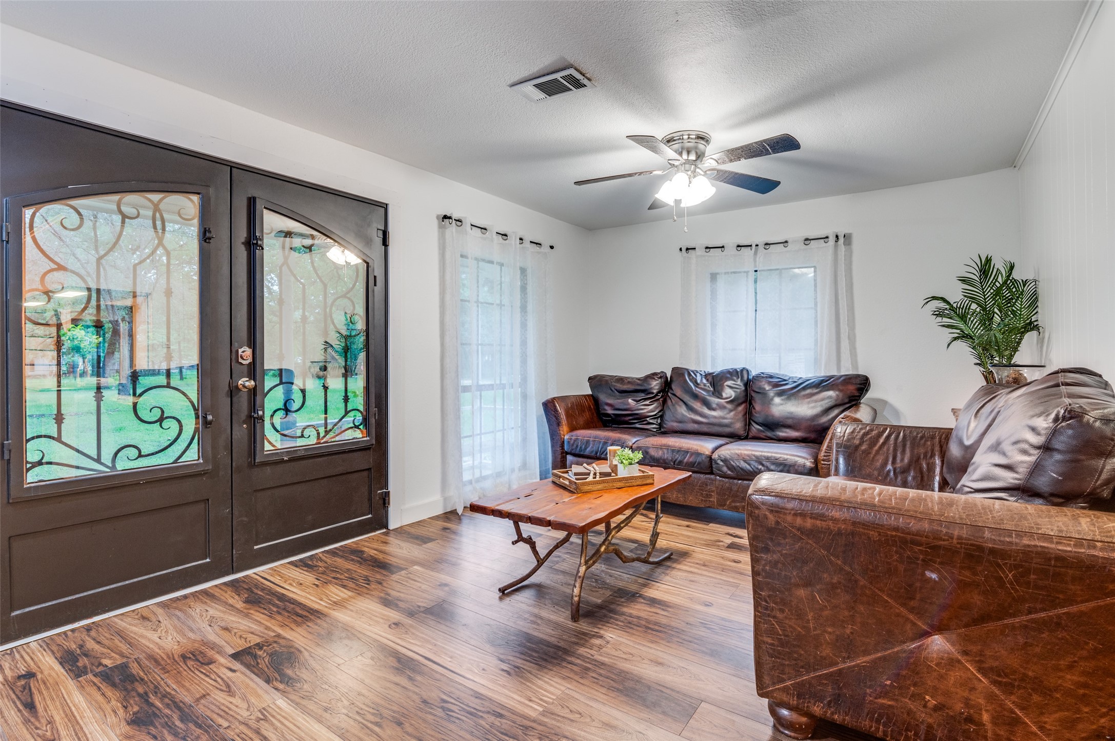 606 Quiram Lane Kemp TX 75143