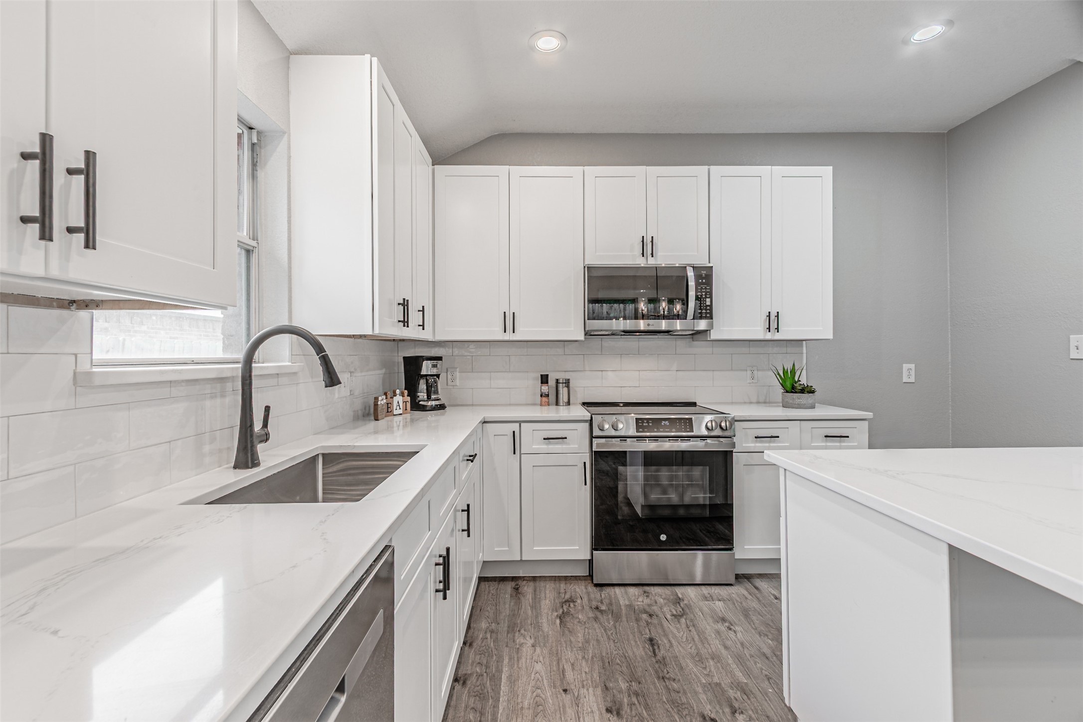 4533 Forest Glen Drive Forest Hill TX 76119