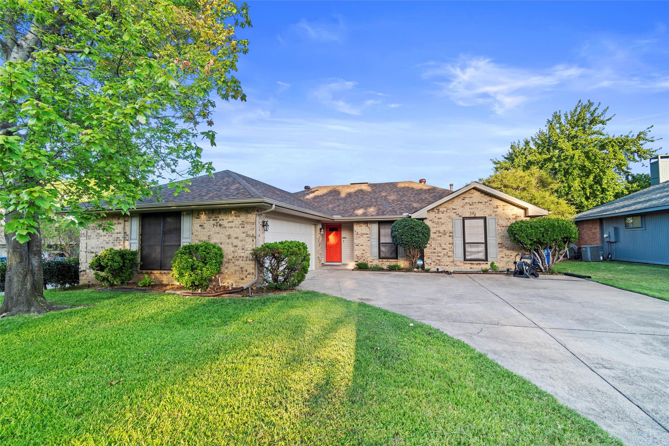 710 Tanbark Drive Euless TX 76040