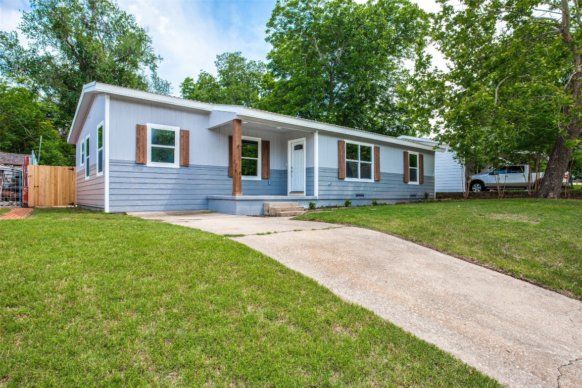 1313 S Lamar Street Weatherford TX 76086