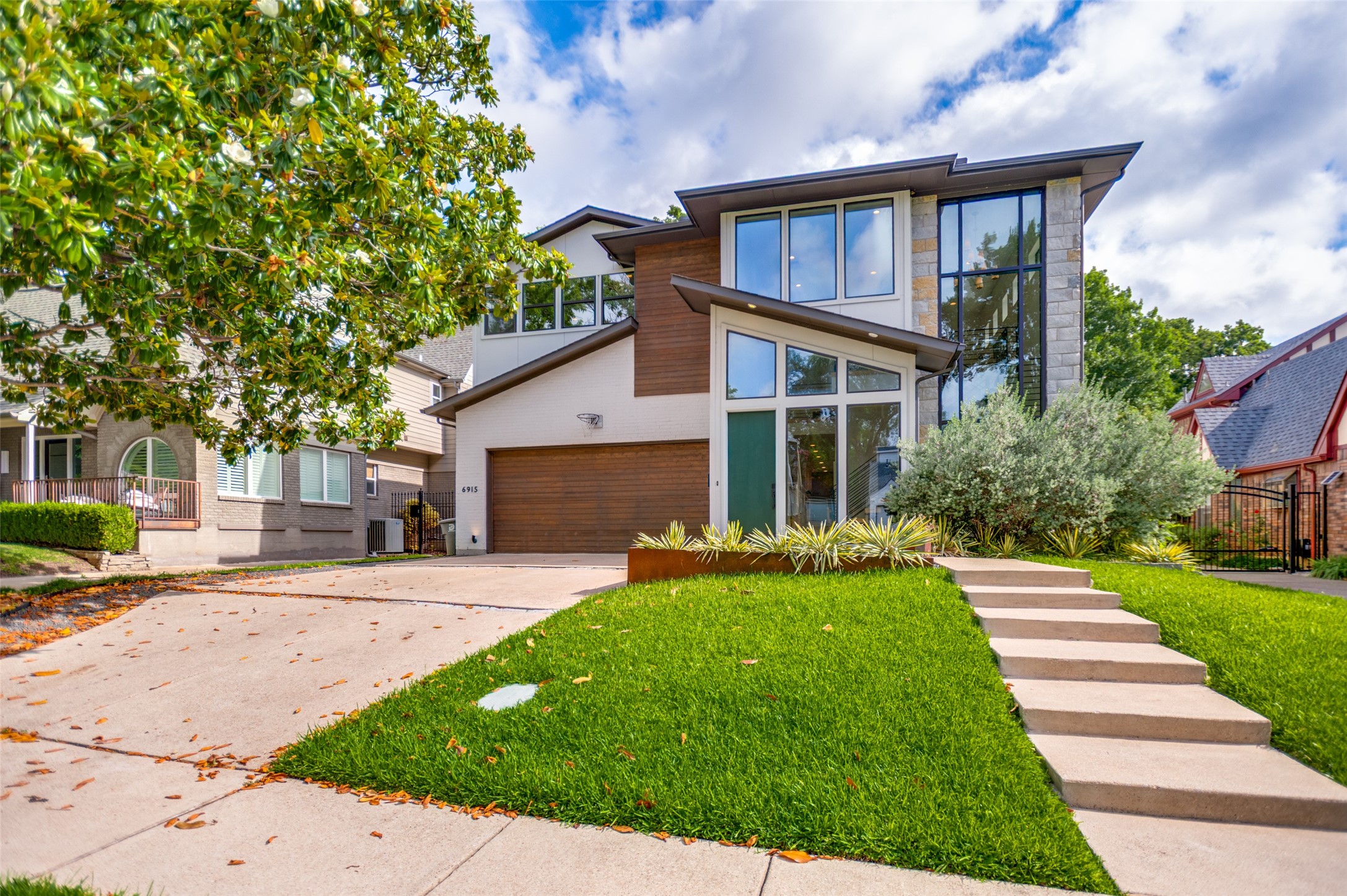 6915 Pasadena Avenue Dallas TX 75214
