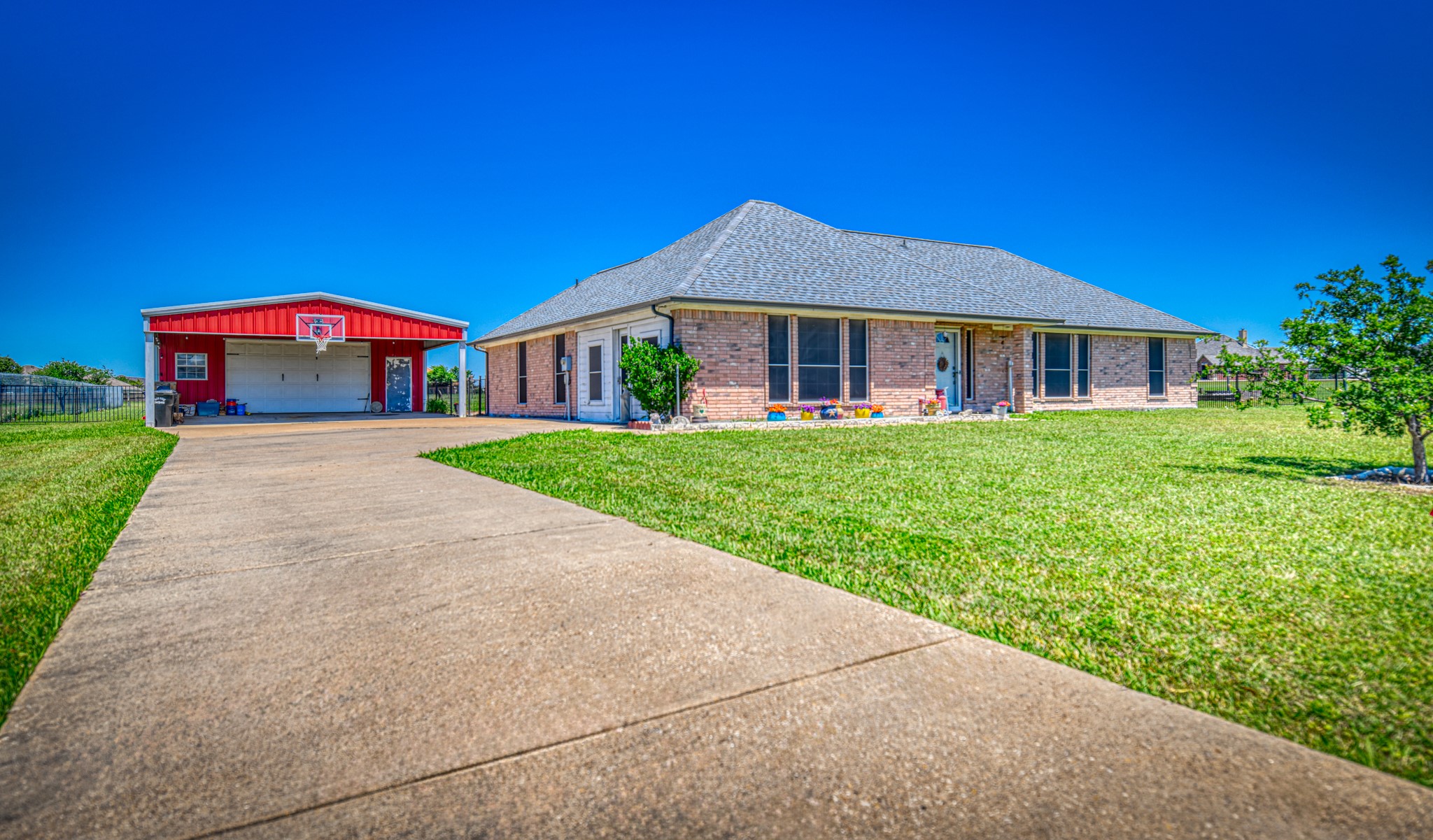 8932 County Road 4116 Kaufman TX 75142