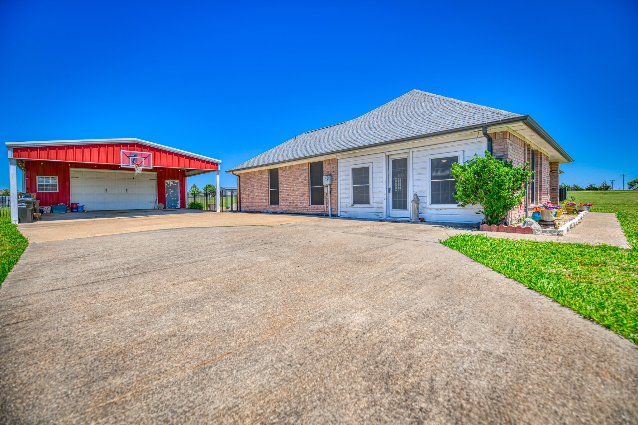 8932 County Road 4116 Kaufman TX 75142