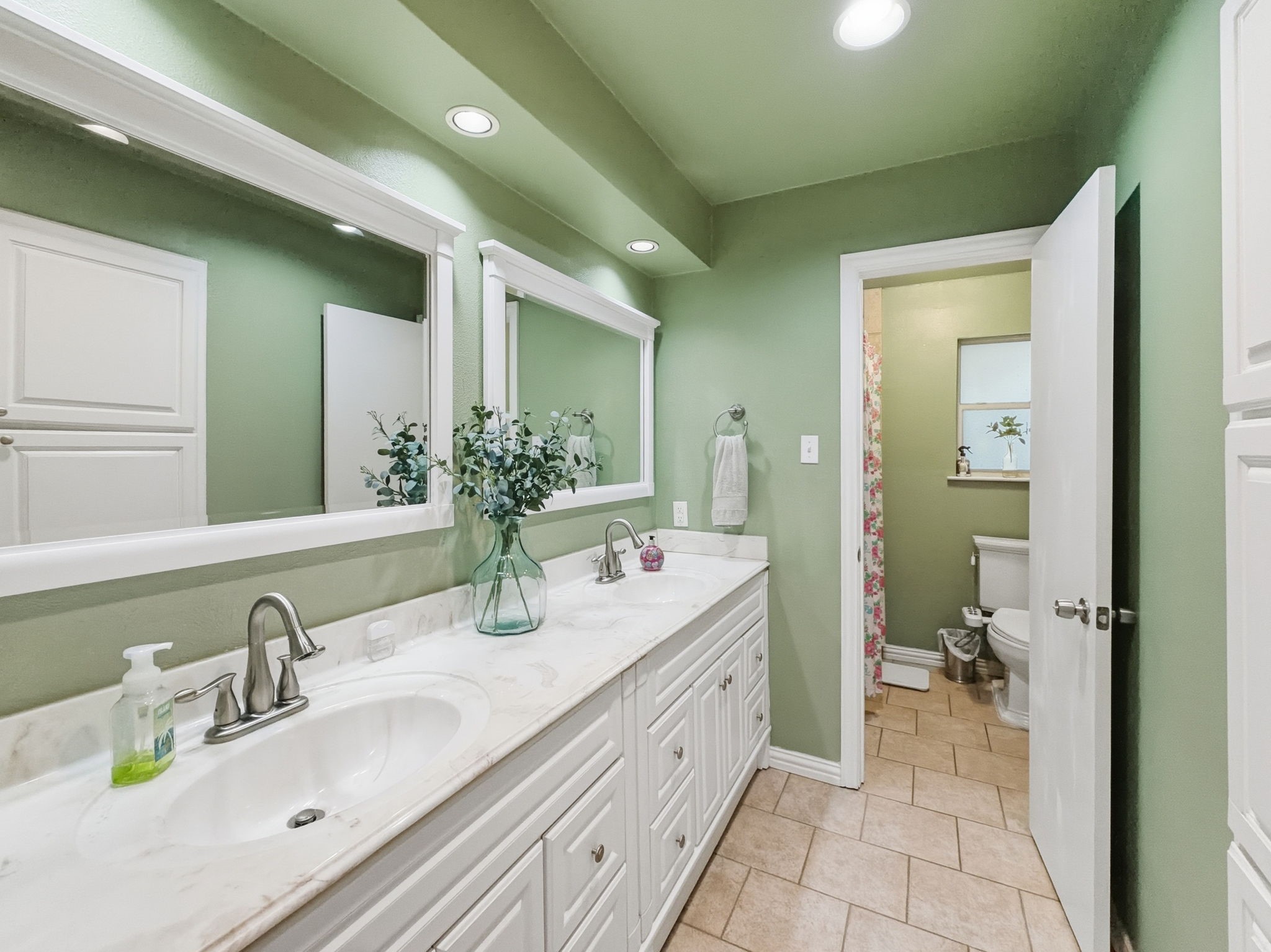 8120 Bangor Drive Benbrook TX 76116