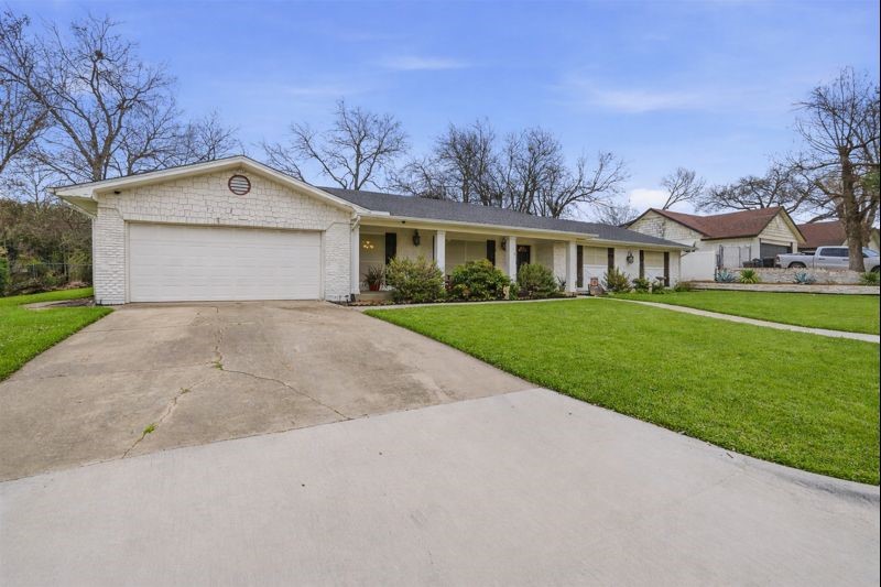 8120 Bangor Drive Benbrook TX 76116