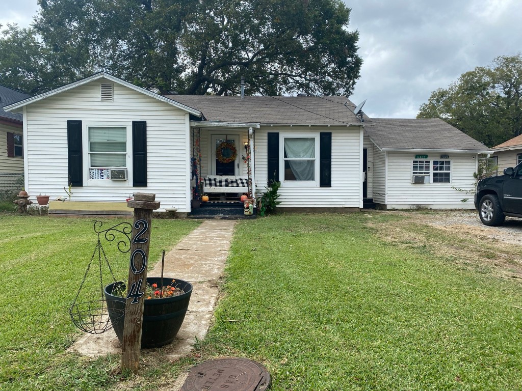 204 S Branch Street Bells TX 75414