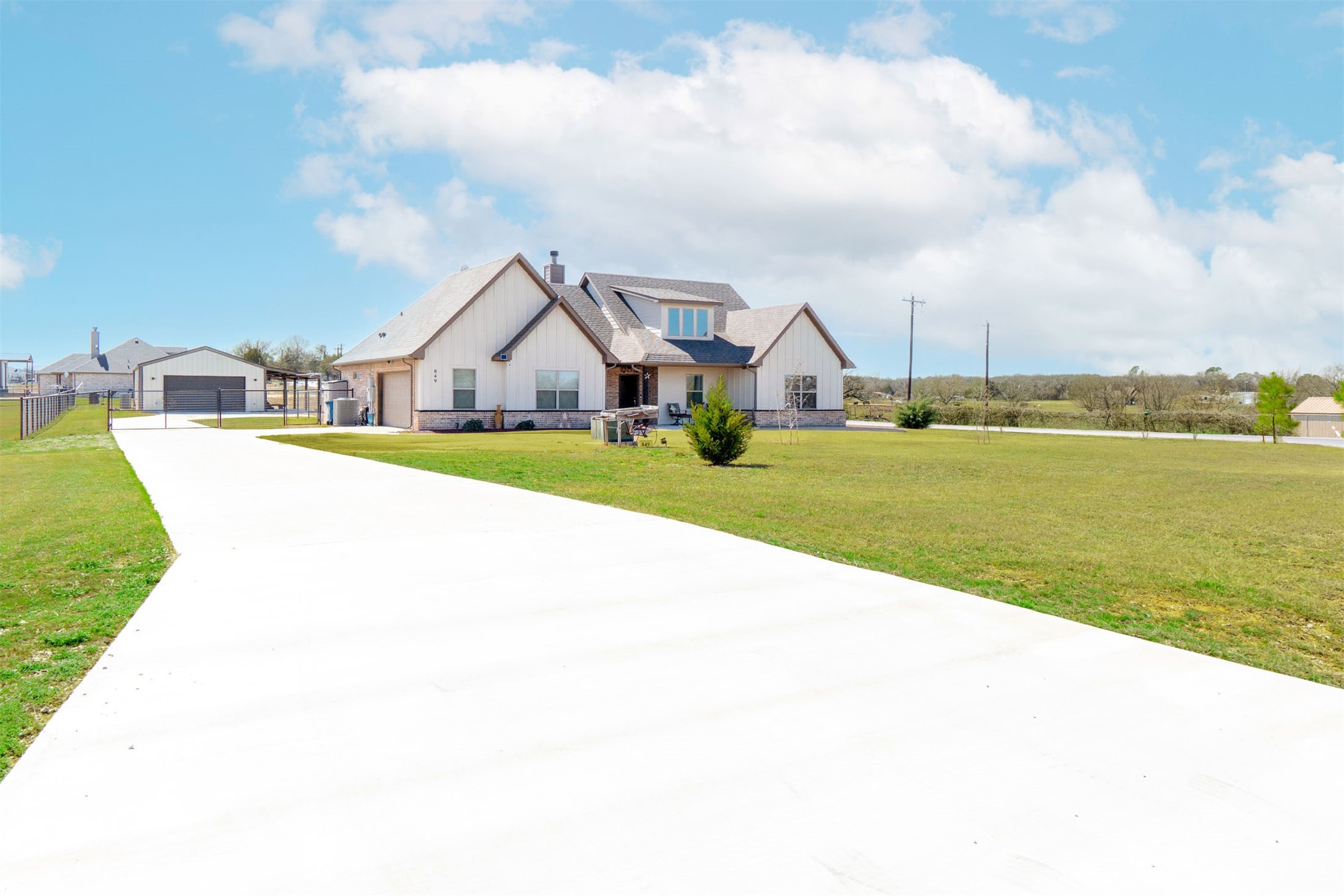 849 County Road 4764 Boyd TX 76023