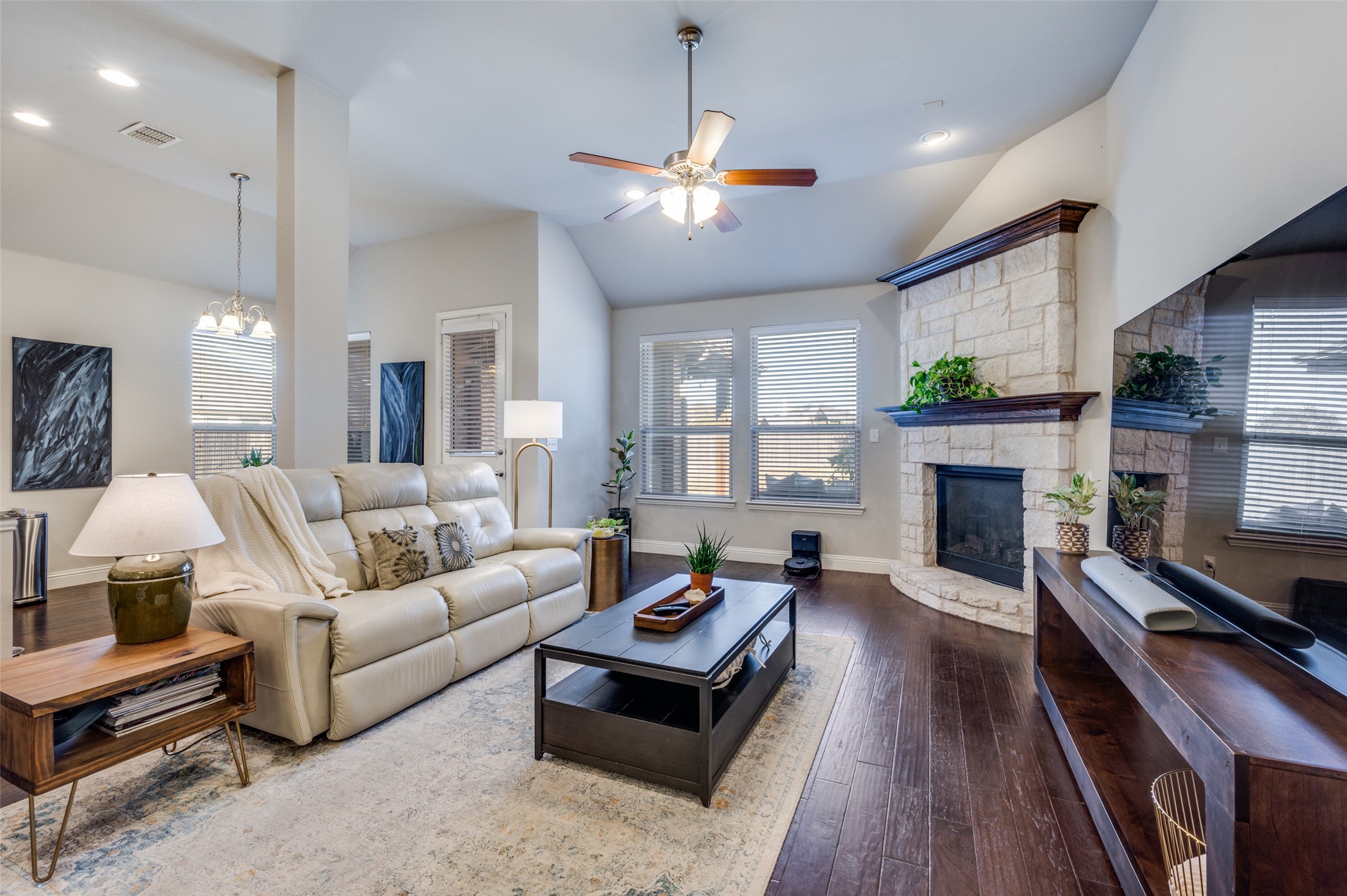 1101 Bryce Canyon Celina TX 75009