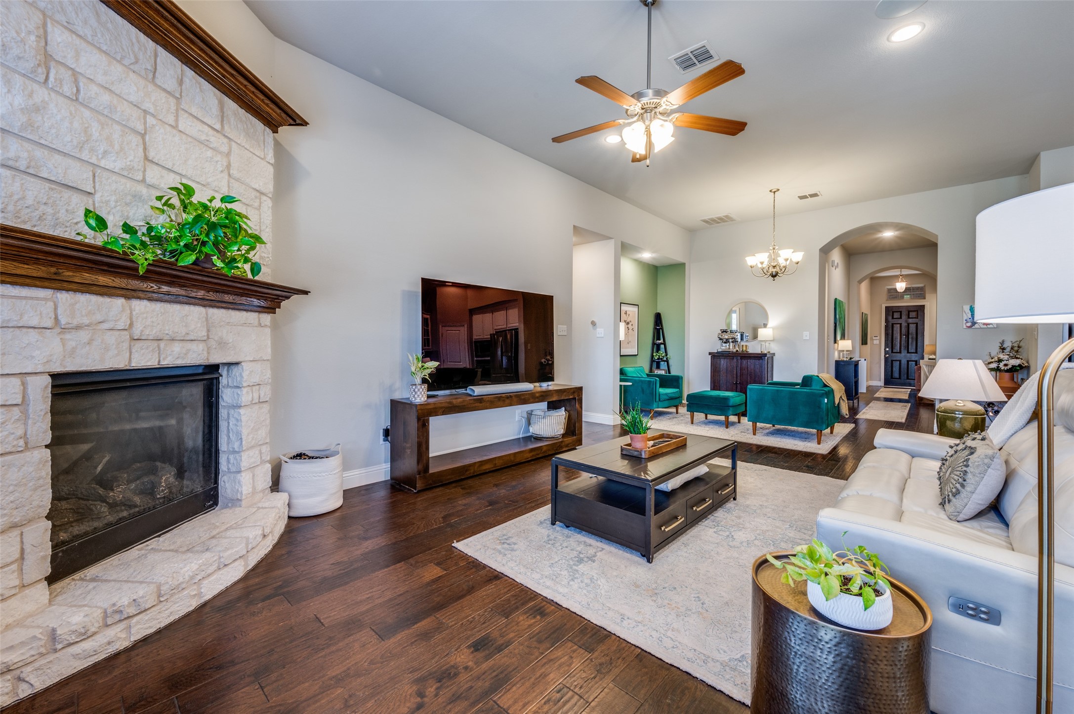 1101 Bryce Canyon Celina TX 75009