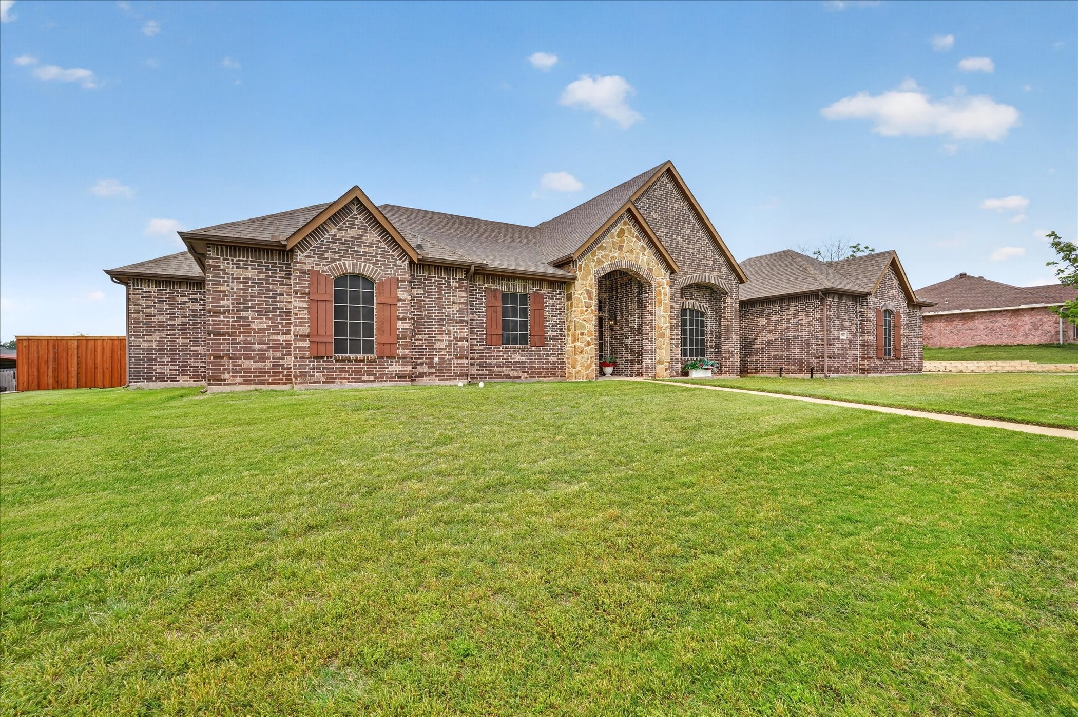 1741 Pine Drive Midlothian TX 76065