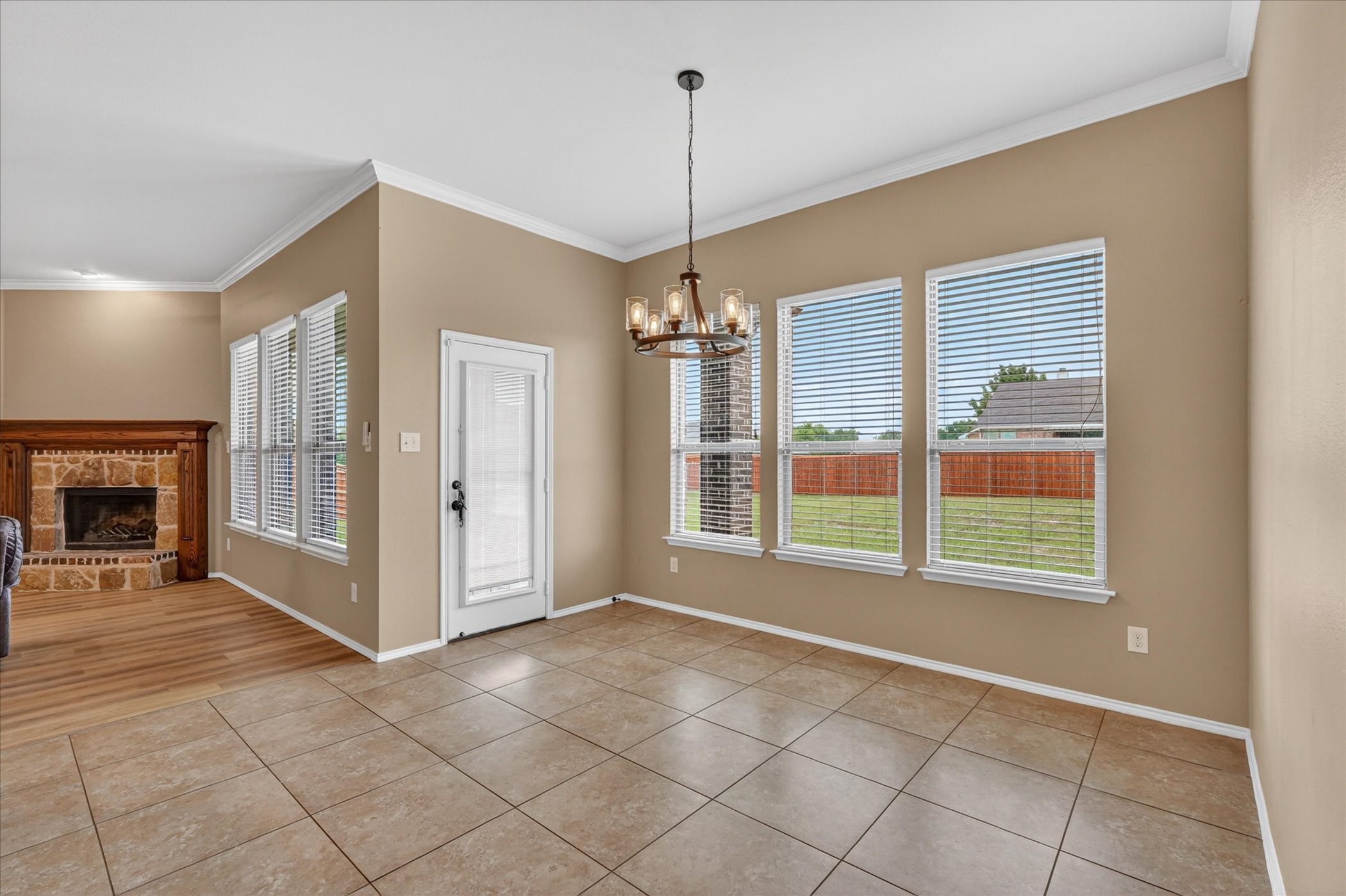 1741 Pine Drive Midlothian TX 76065