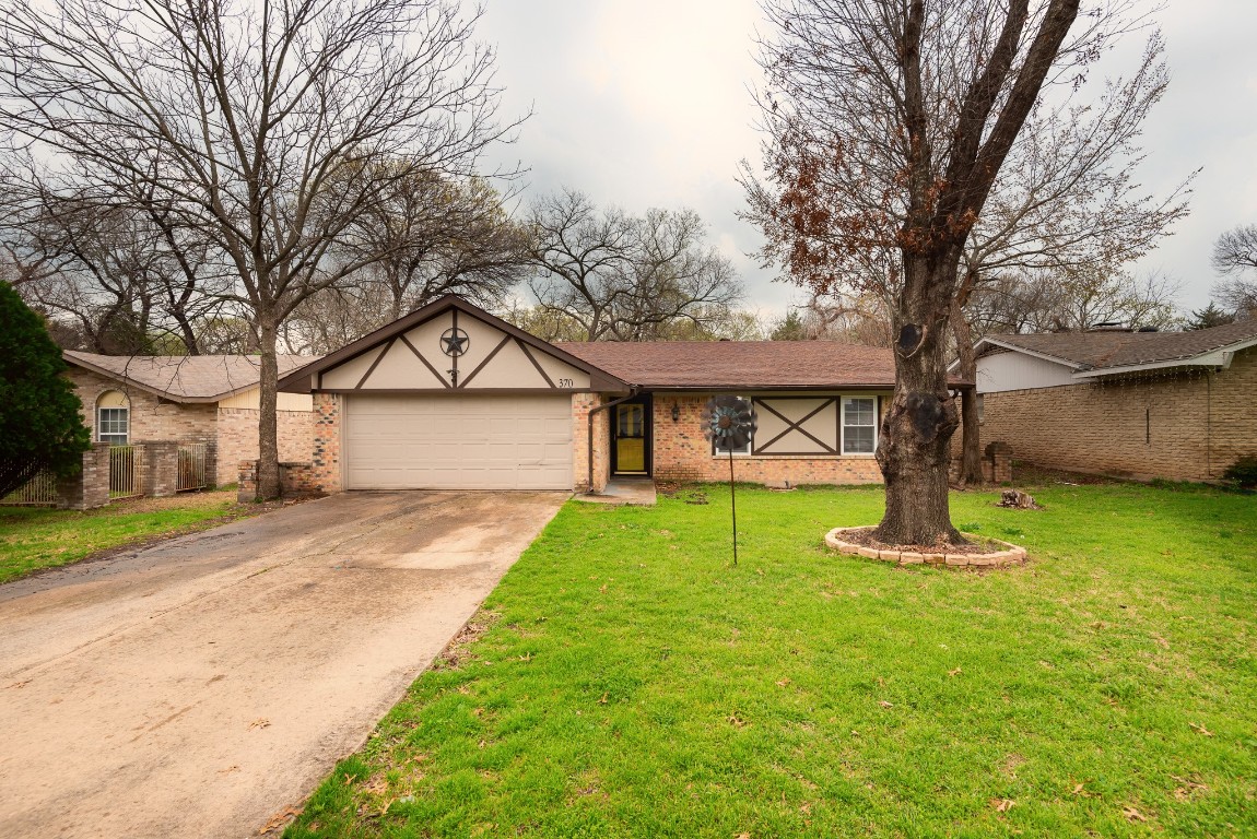 370 Lakeview Circle Duncanville TX 75137