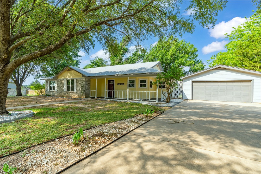 172 Claire Newell Lane Waco TX 76705