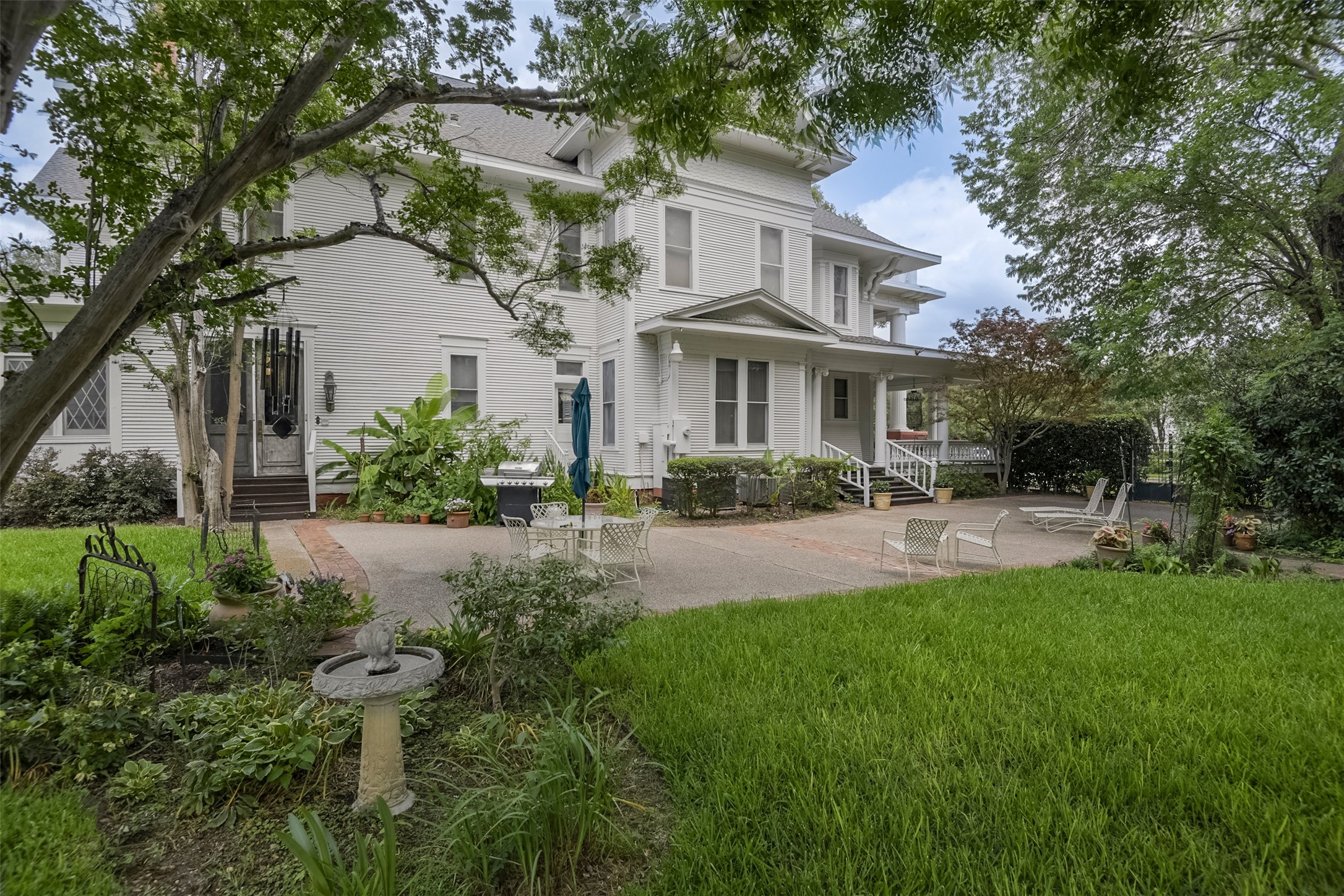400 W Denton Street Ennis TX 75119