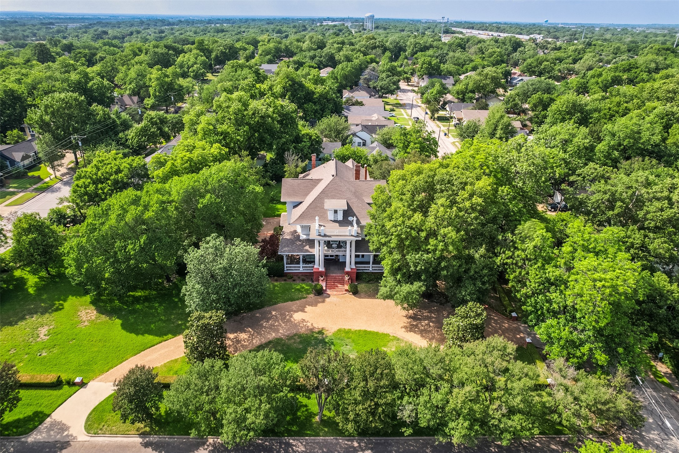 400 W Denton Street Ennis TX 75119