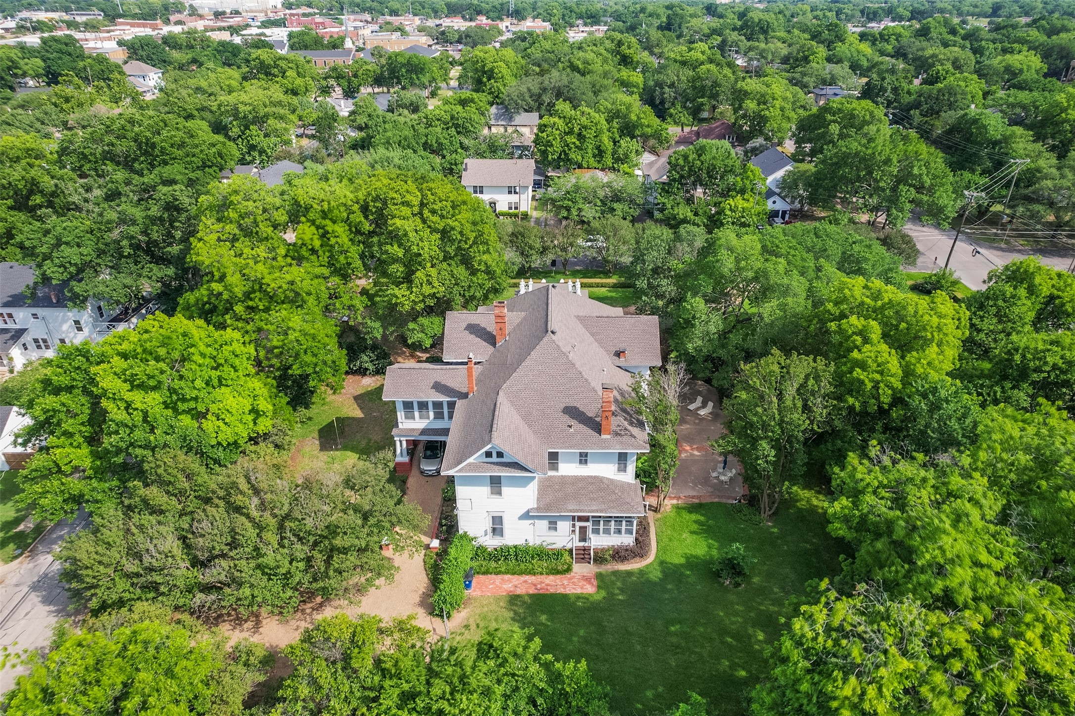 400 W Denton Street Ennis TX 75119