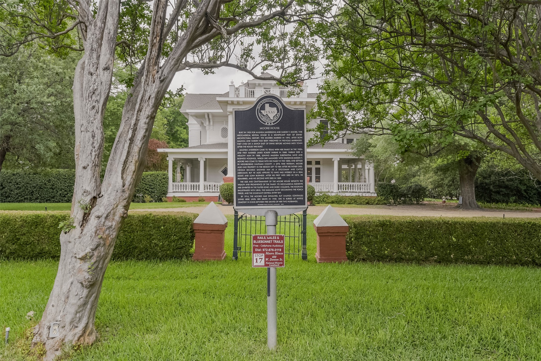400 W Denton Street Ennis TX 75119