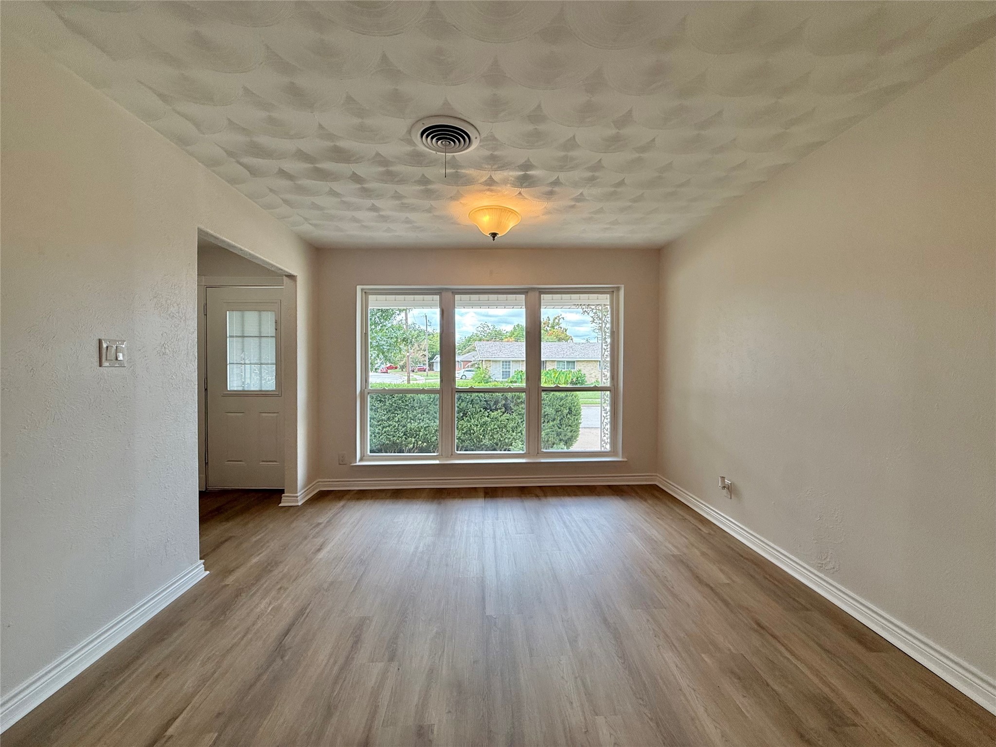 4114 Ashville Drive Garland TX 75041