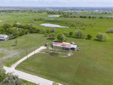 17553 Mary Polk Road Justin TX 76247
