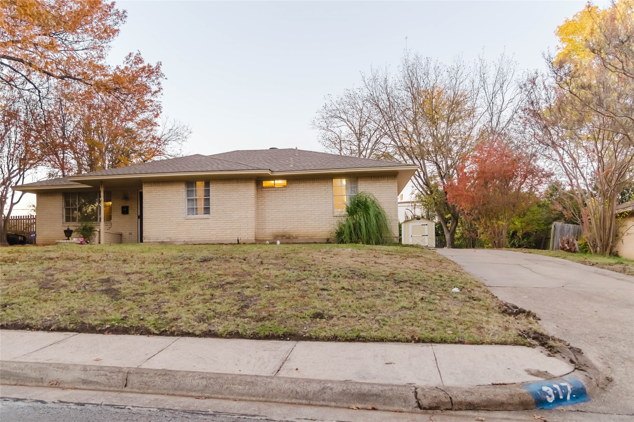 317 Willow Wood Lane Desoto TX 75115