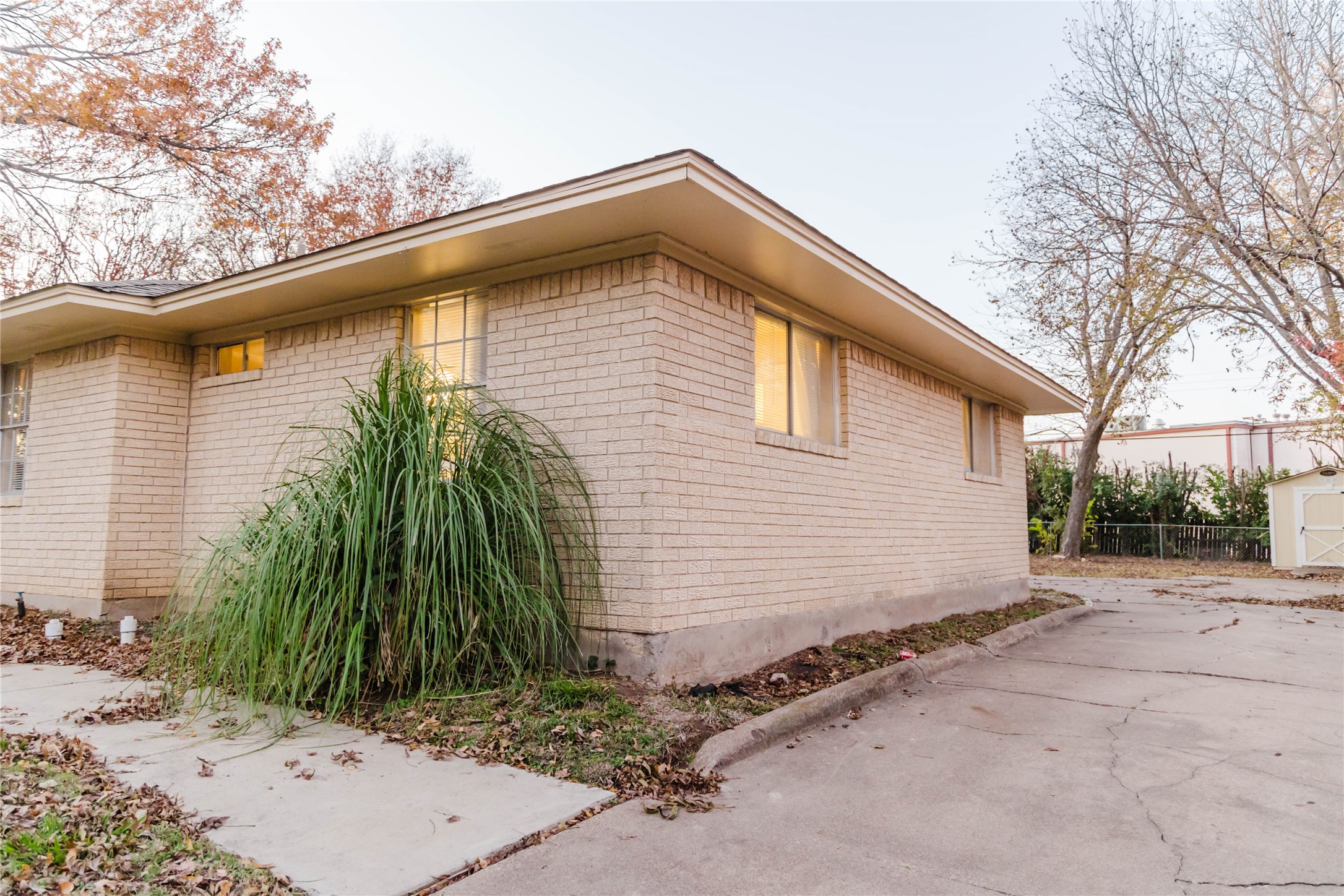 317 Willow Wood Lane Desoto TX 75115
