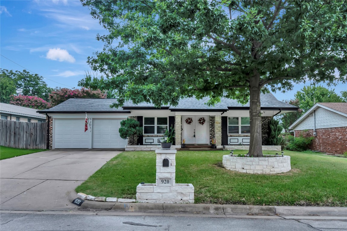 920 Charleston Drive Bedford TX 76022