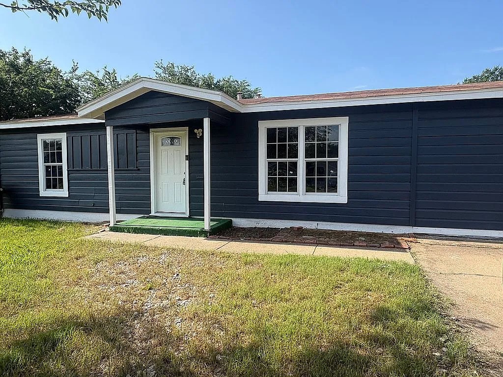 5586 Pinson Street Fort Worth TX 76119