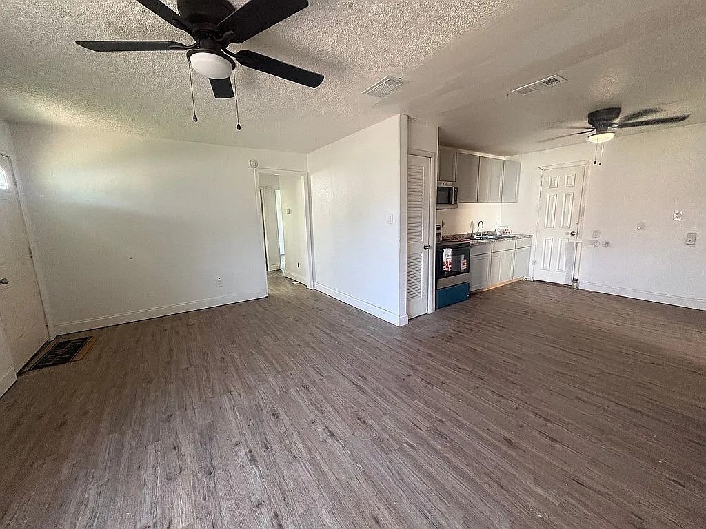 5586 Pinson Street Fort Worth TX 76119