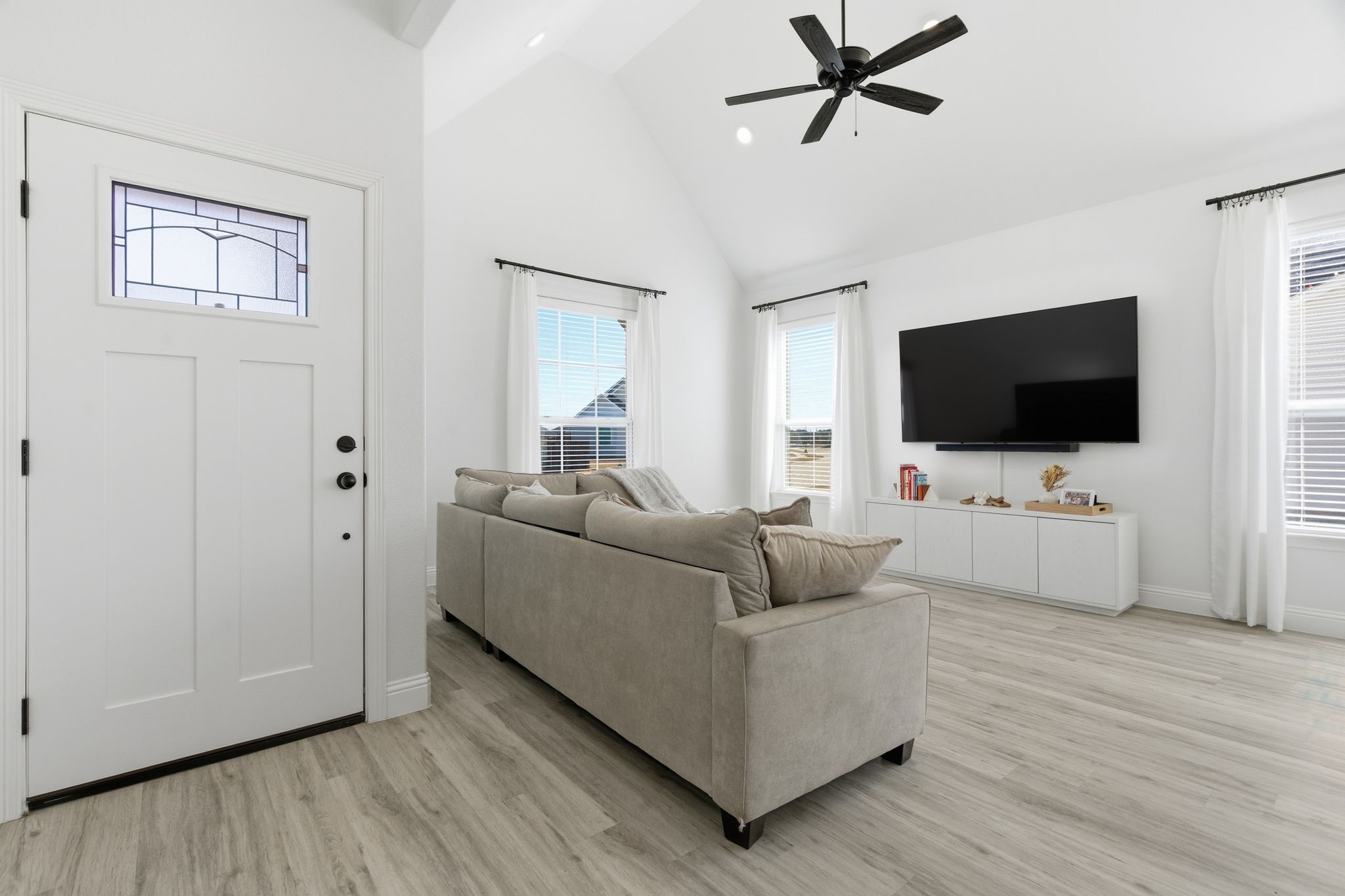 649 Charlotte Lane Burleson TX 76028