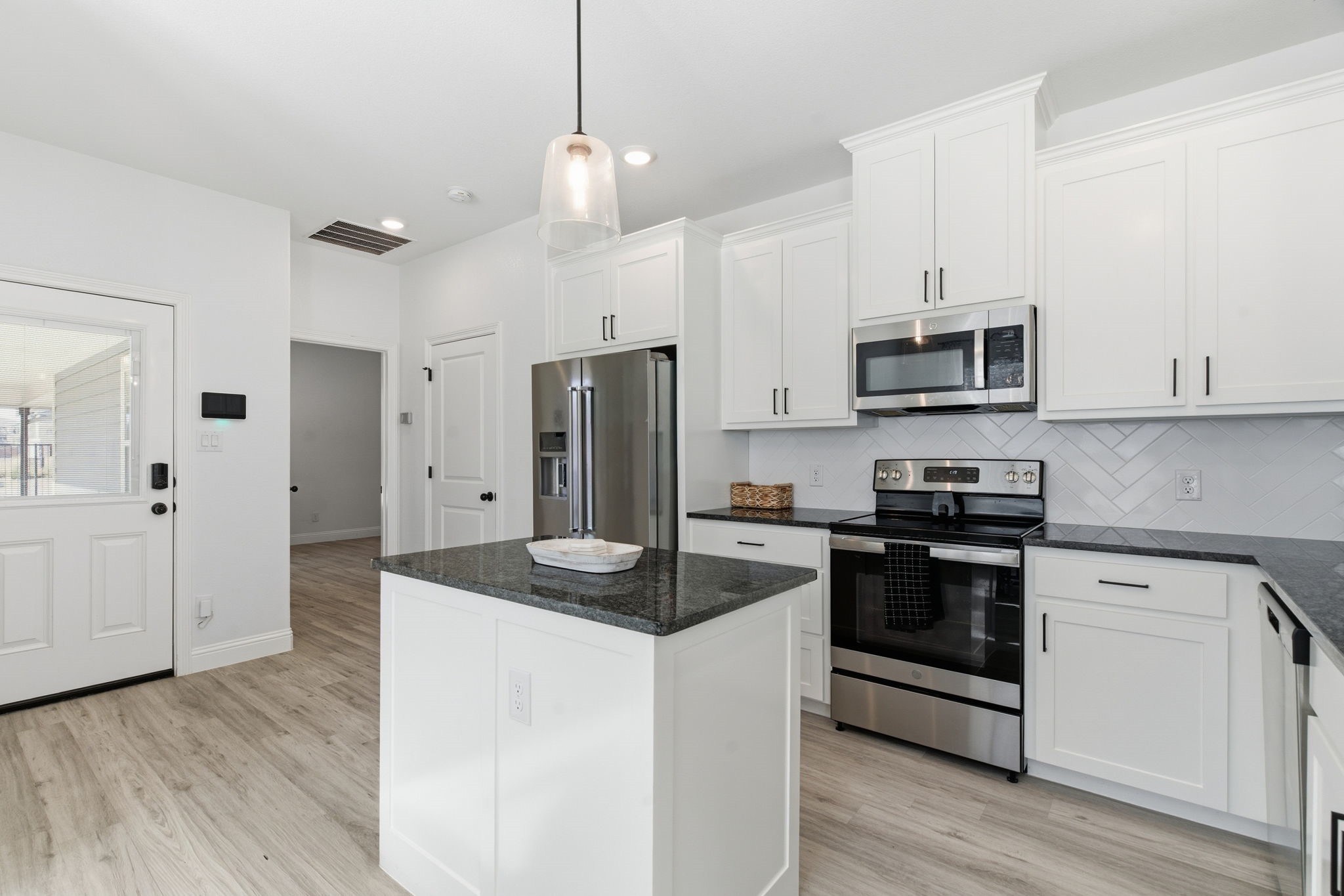 649 Charlotte Lane Burleson TX 76028